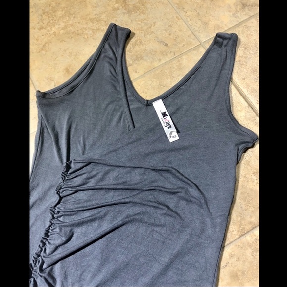 Ruched Top - Picture 4 of 9